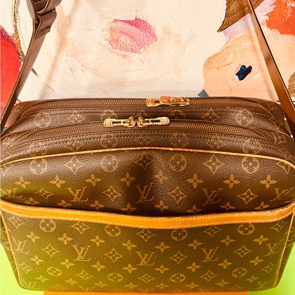 Louis Vuitton Brown Monogram reporter should bag - Picture 14 of 15